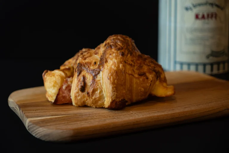 Croissant m/skinku